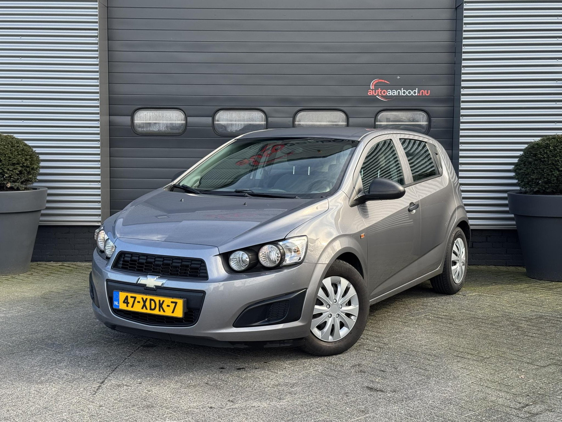 43191541-20.jpg