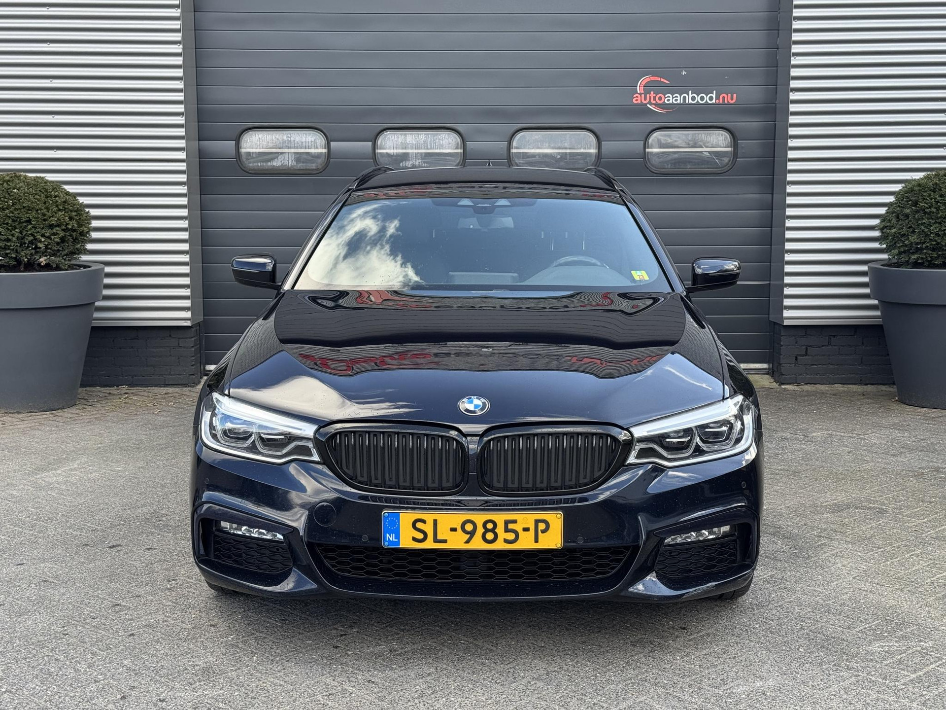 43578094-2.jpg