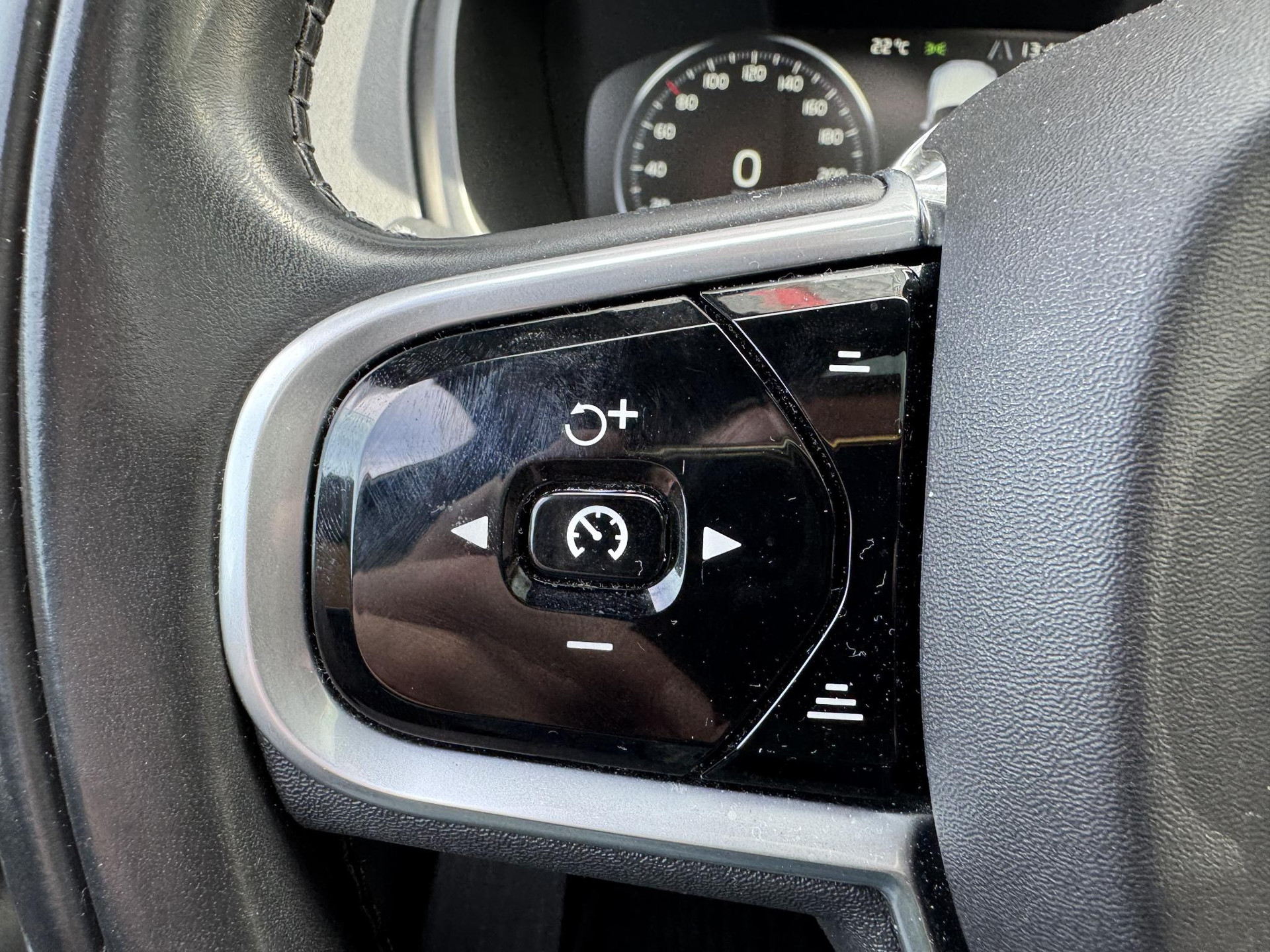 44266914-14.jpg