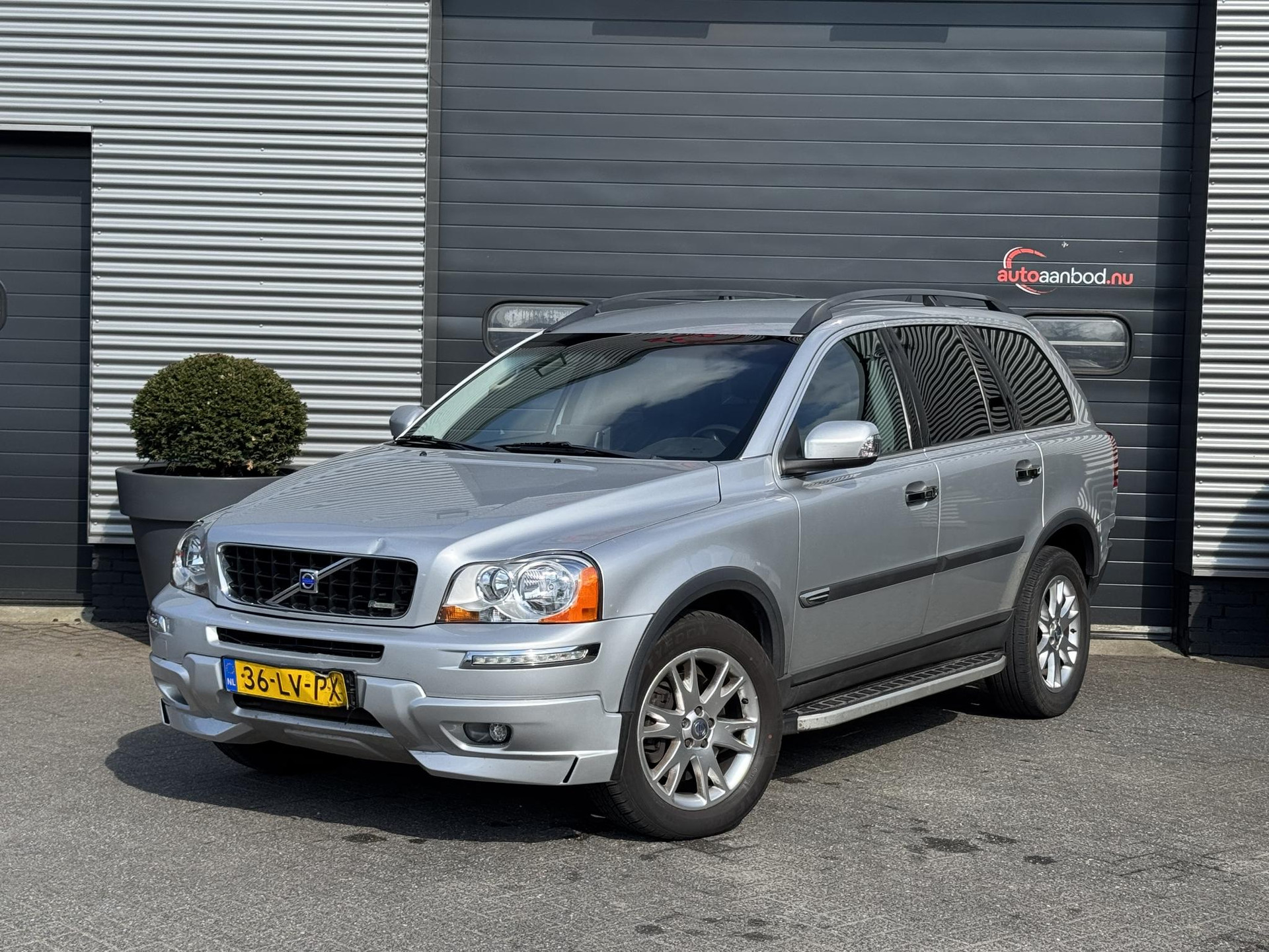 43186705-23.jpg