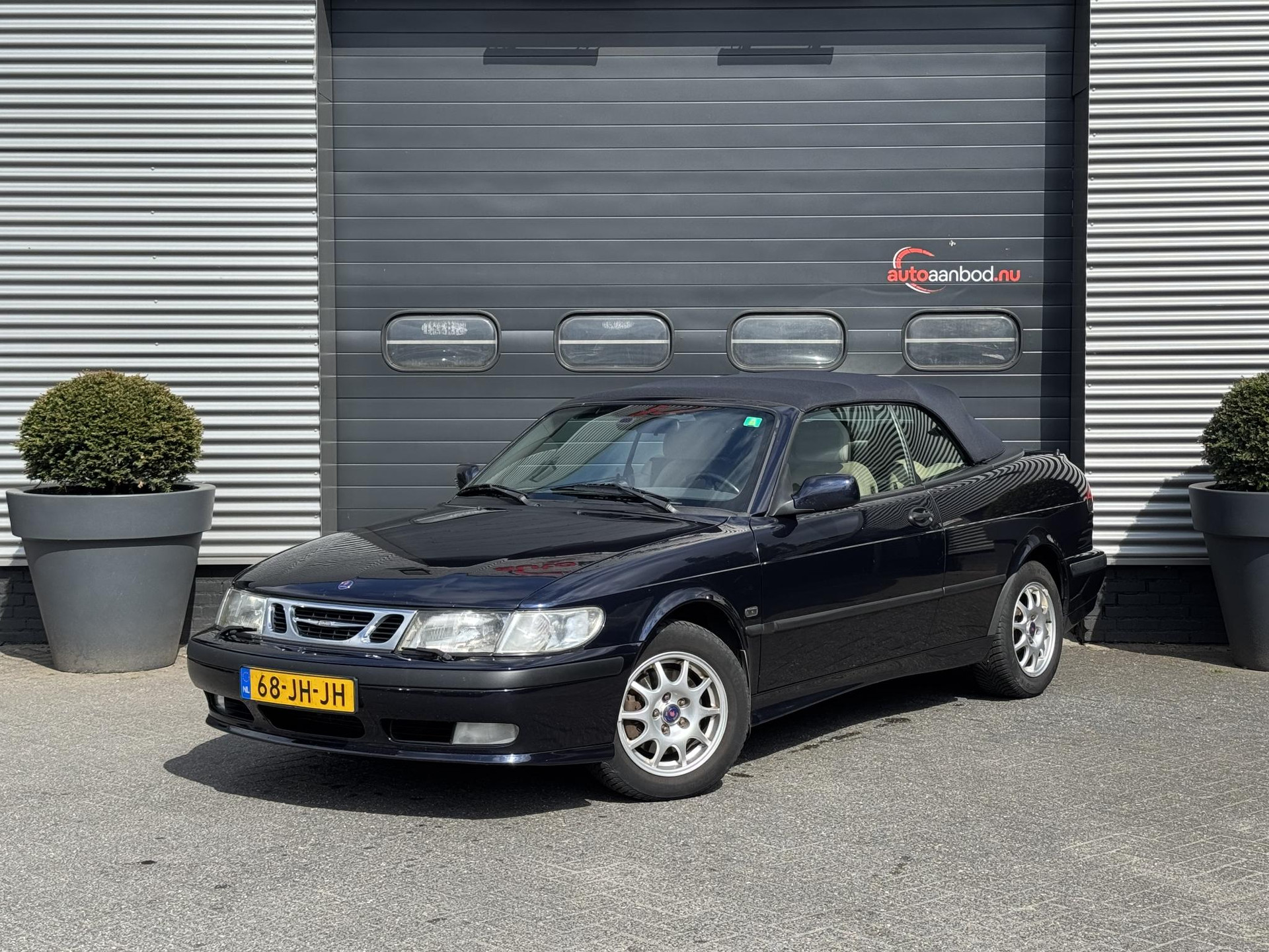 44267221-23.jpg