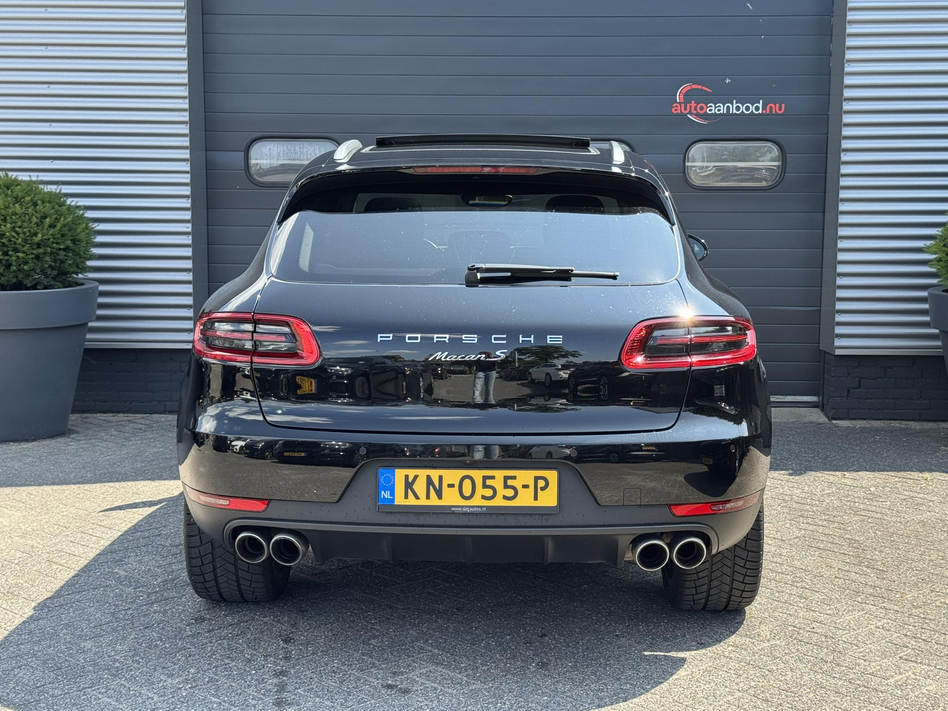 45806154-29.jpg