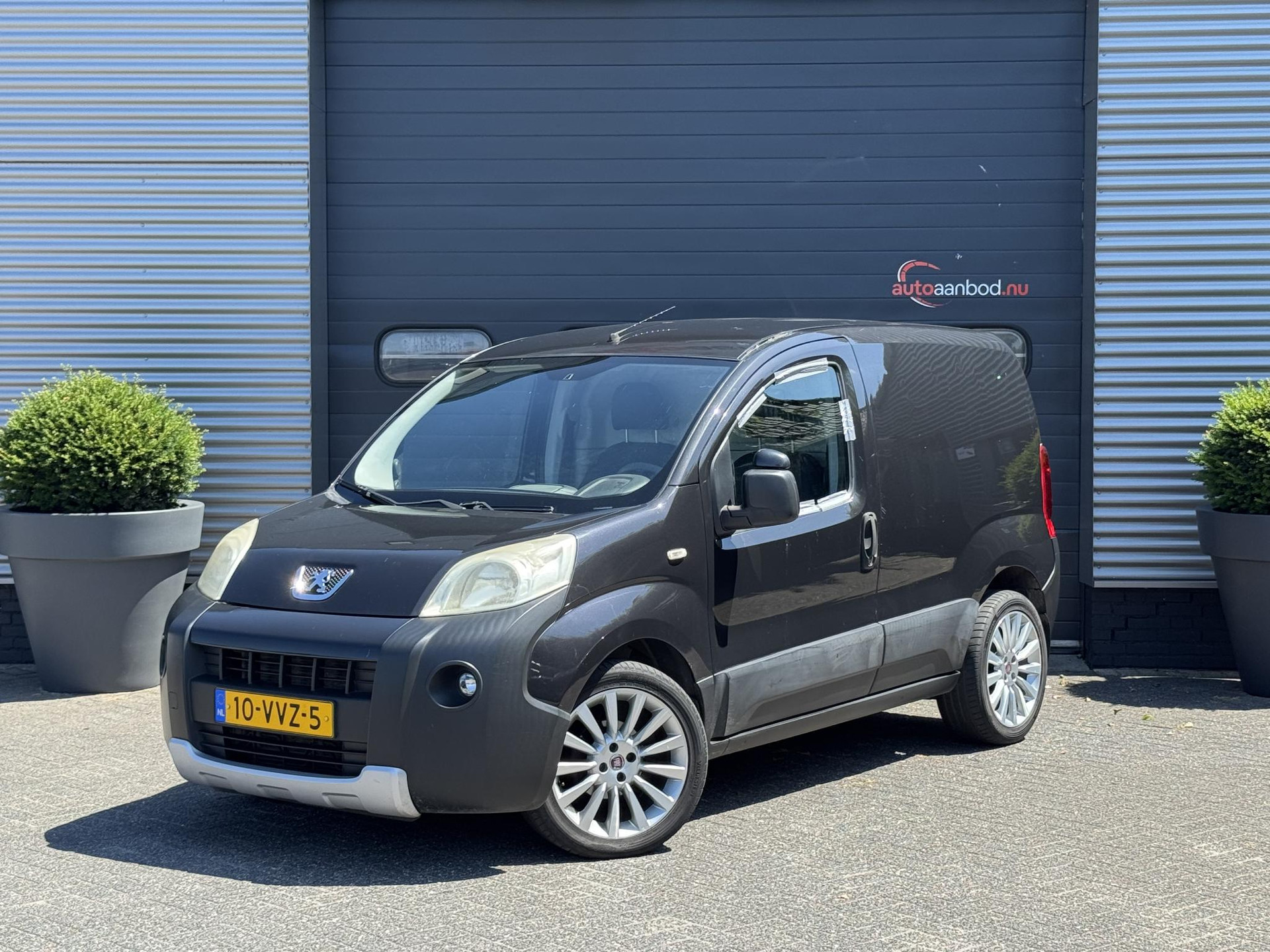 45140695-18.jpg