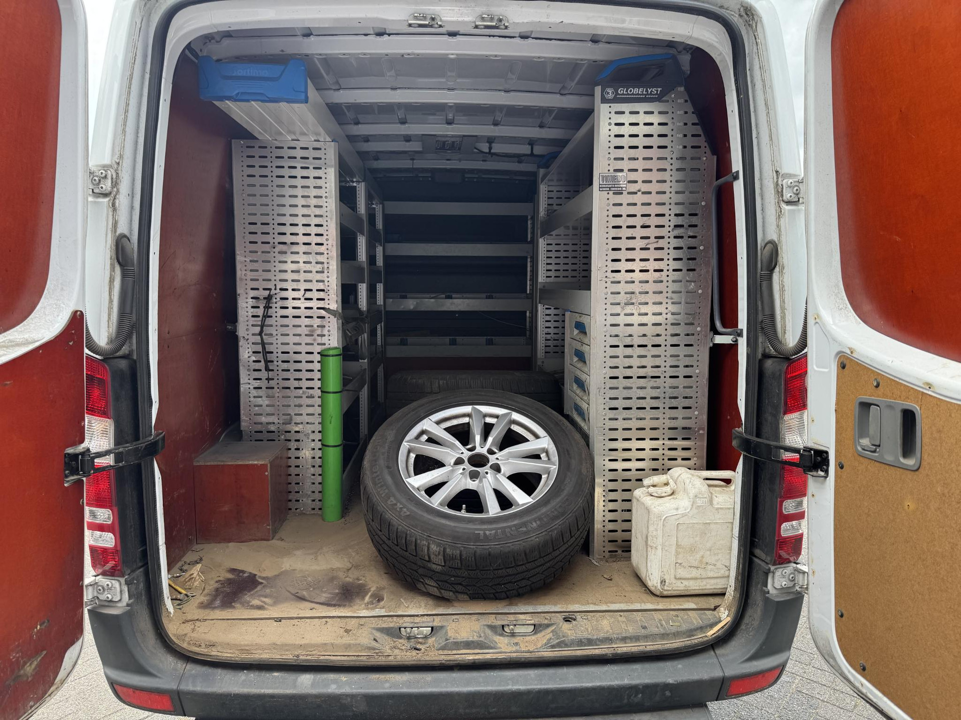 46201310-17.jpg
