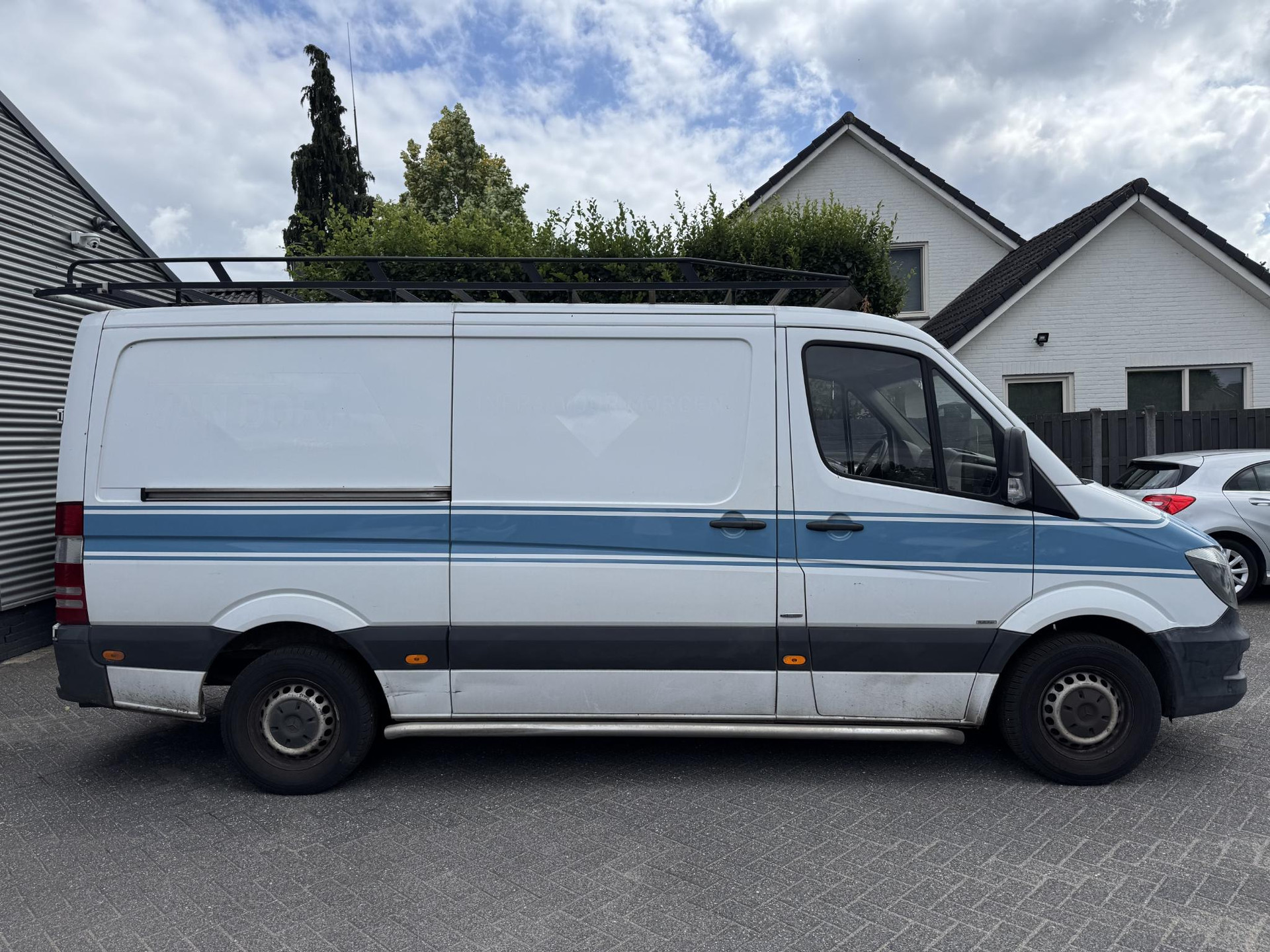 46201310-6.jpg
