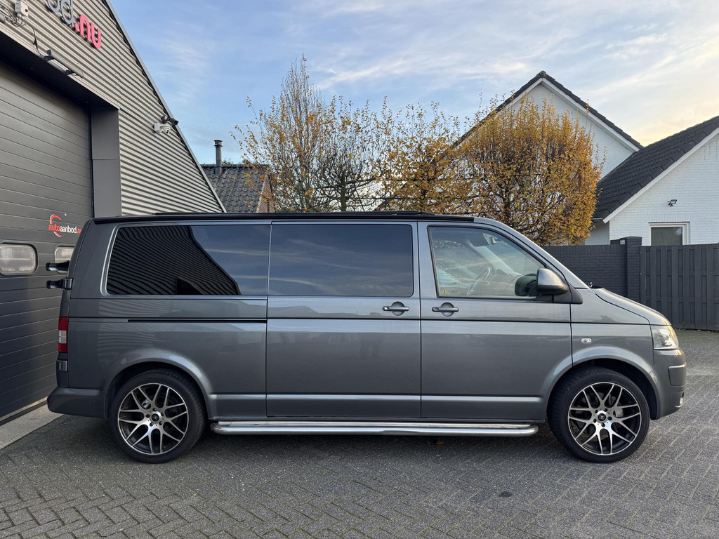 49017189-3.jpg