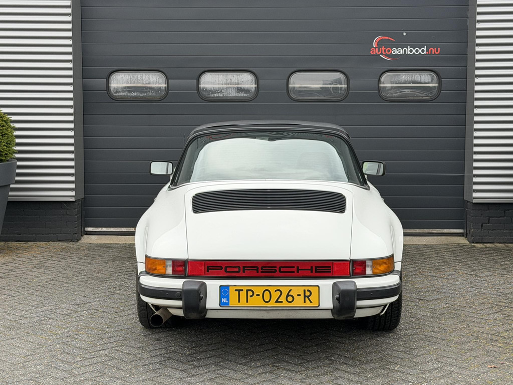 53500098-5.jpg