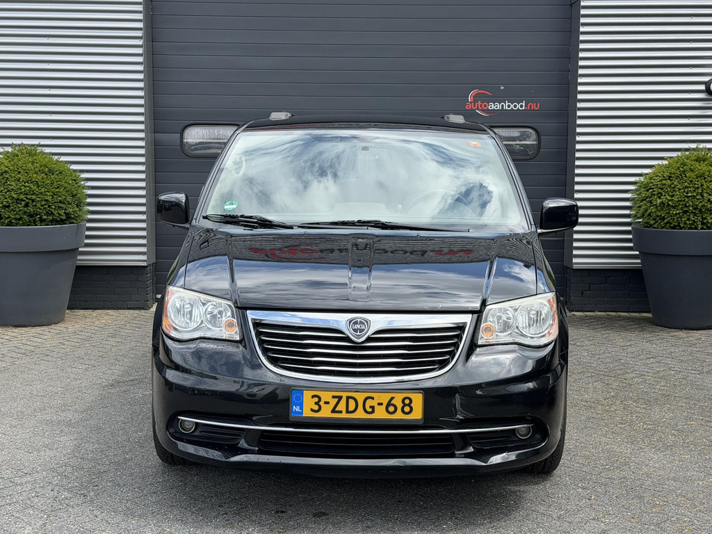 53979562-4.jpg