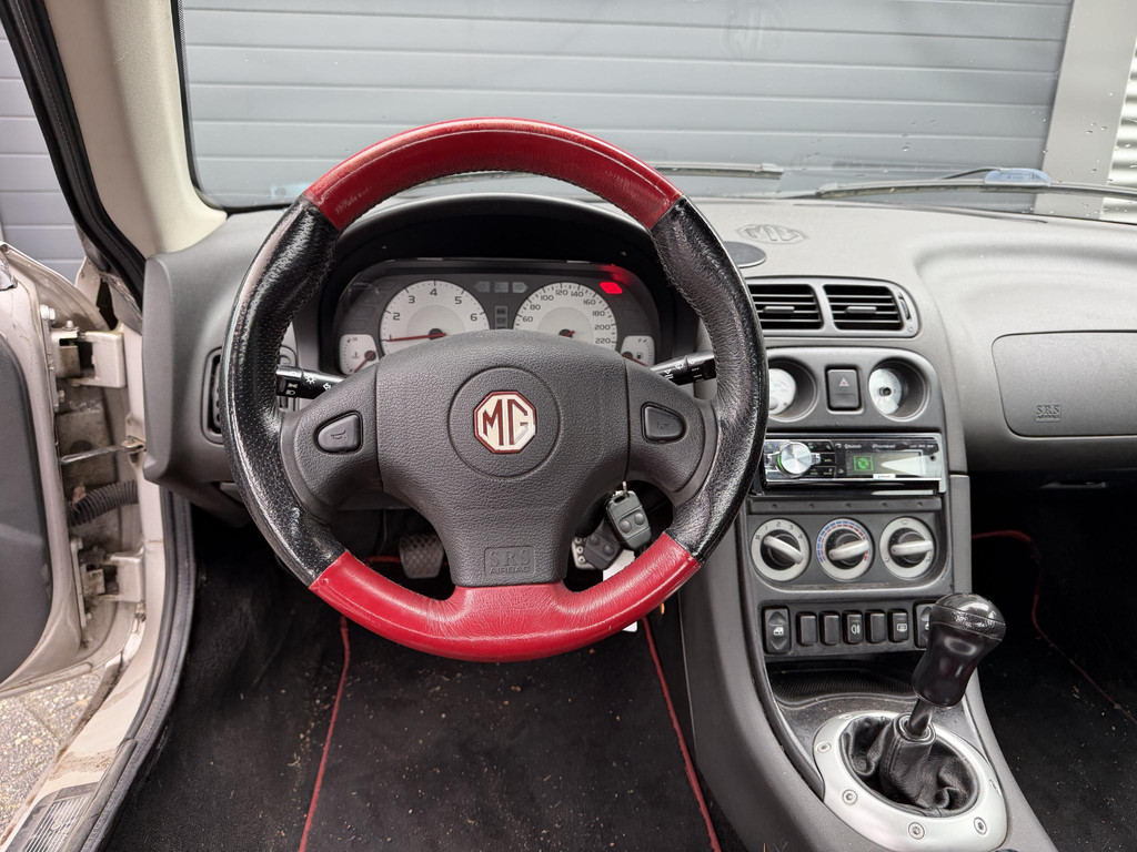 54059483-2.jpg