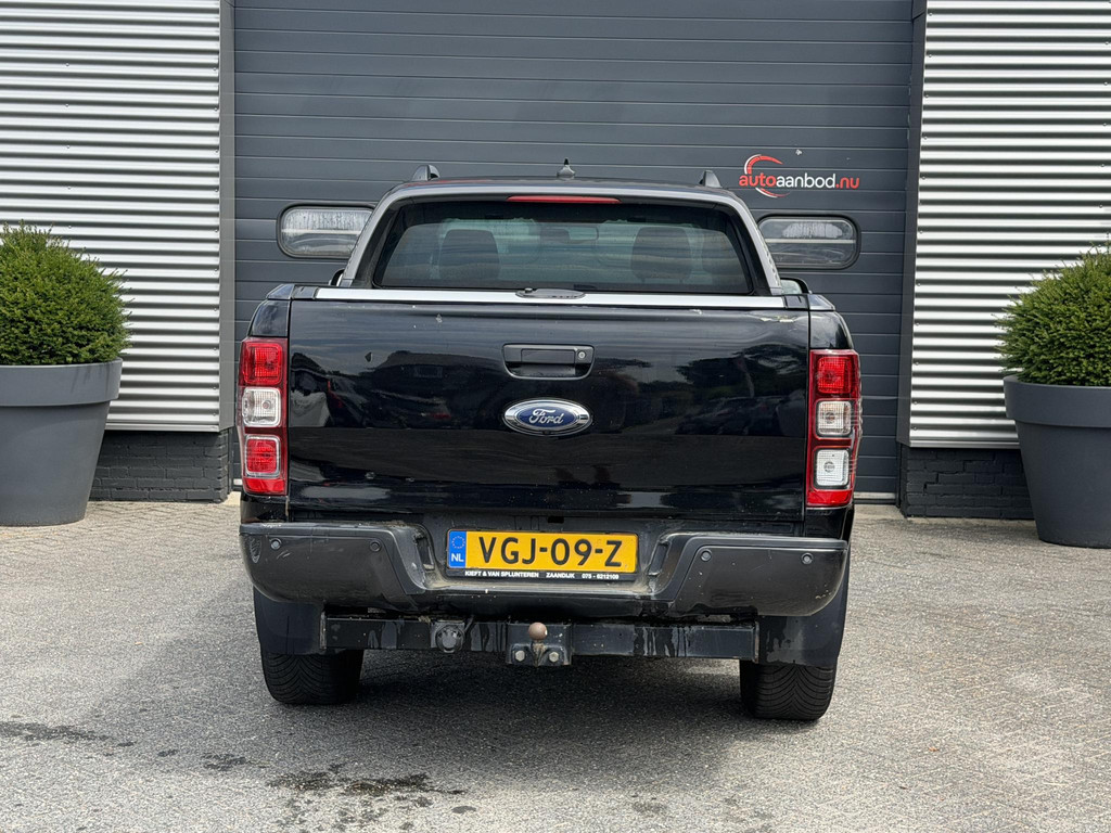 54745837-5.jpg