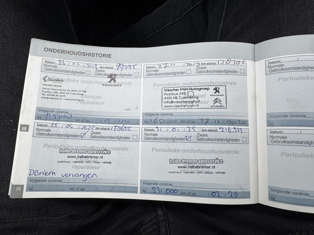 54782074-23.jpg