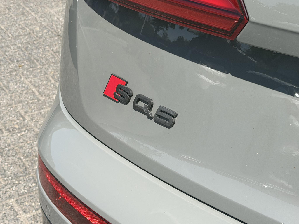 54976628-34.jpg