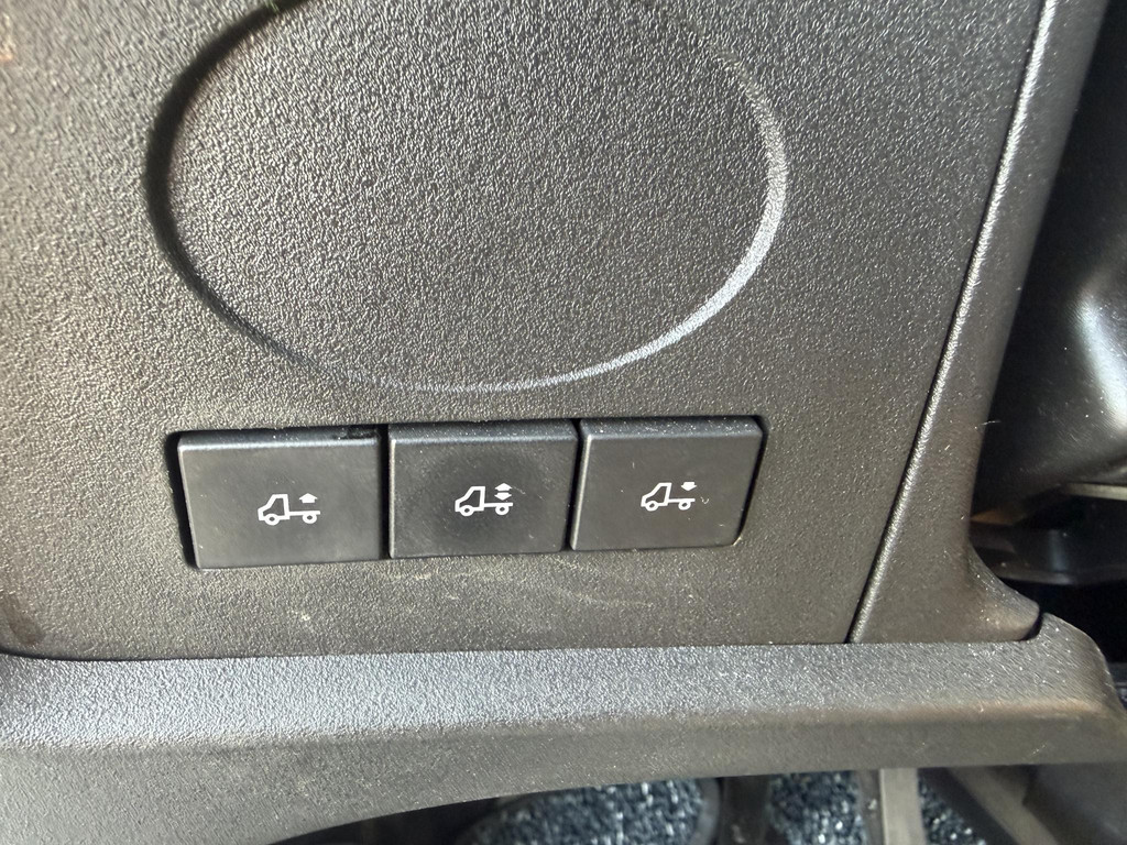 55543522-12.jpg