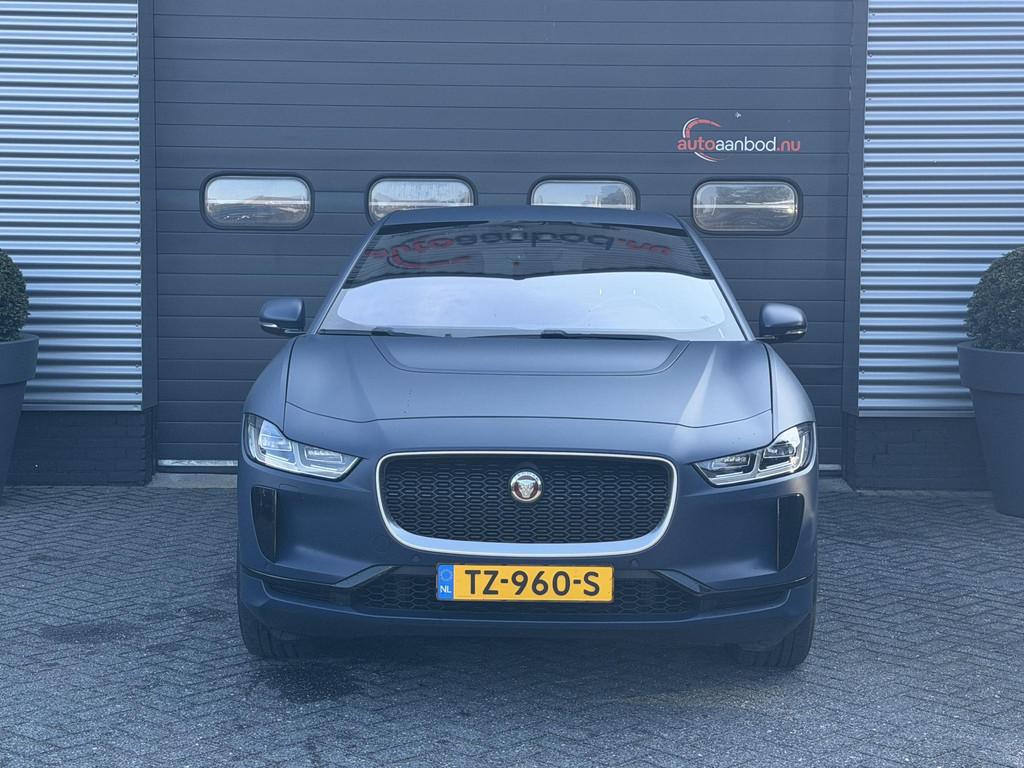 56109174-4.jpg