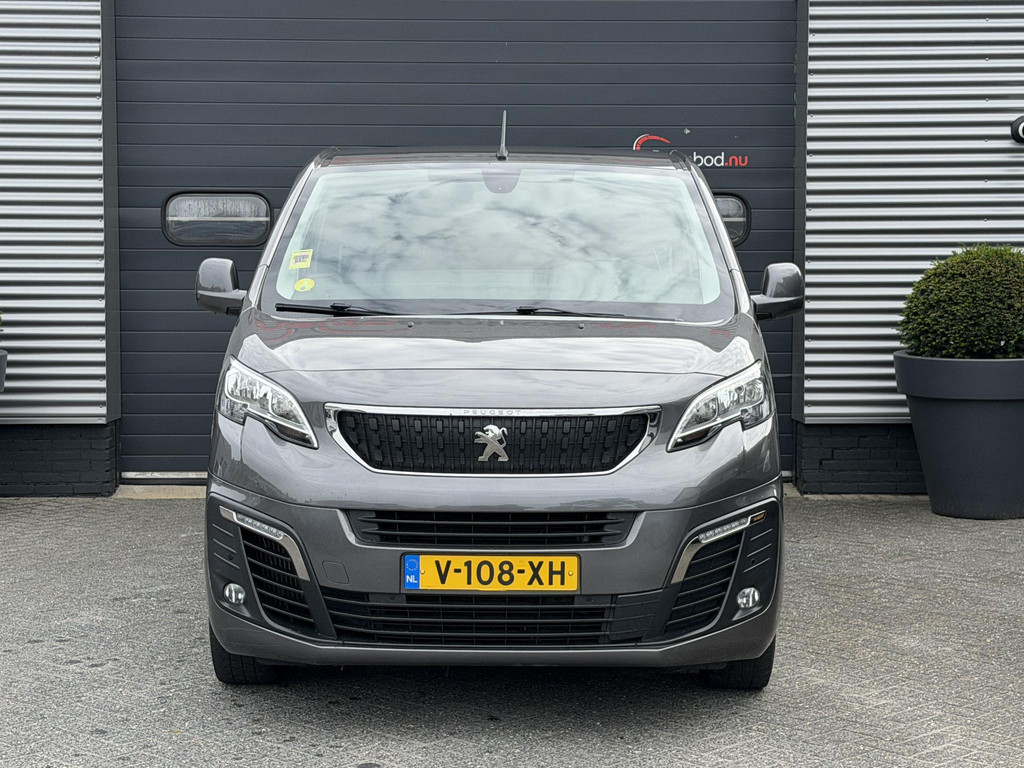 57059680-4.jpg